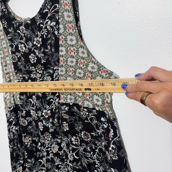 Umgee Chloe, black white and green floral print tank top - Picture 10 of 10